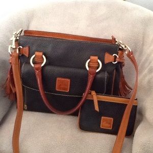 Final price authentic Dooney&Bourke Handbag